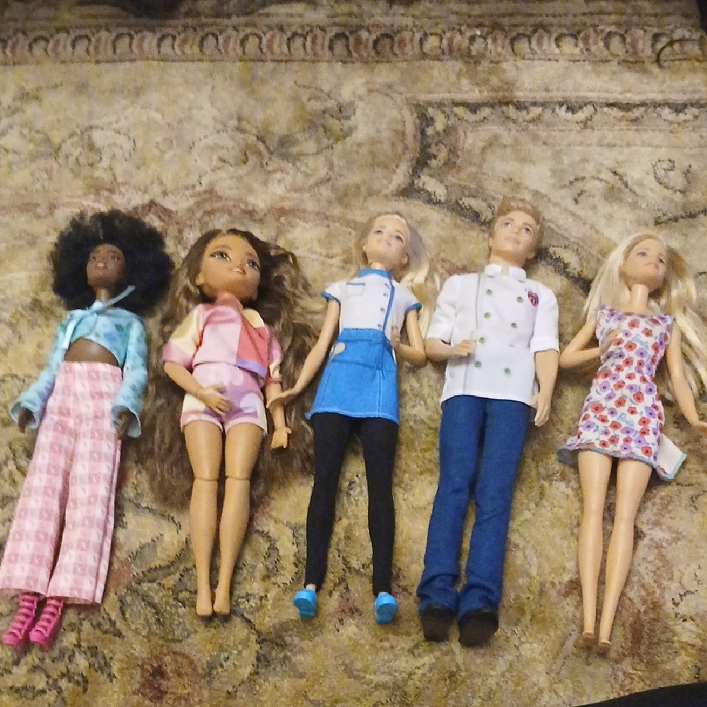 Fashion Doll Set with Colorful Outfits